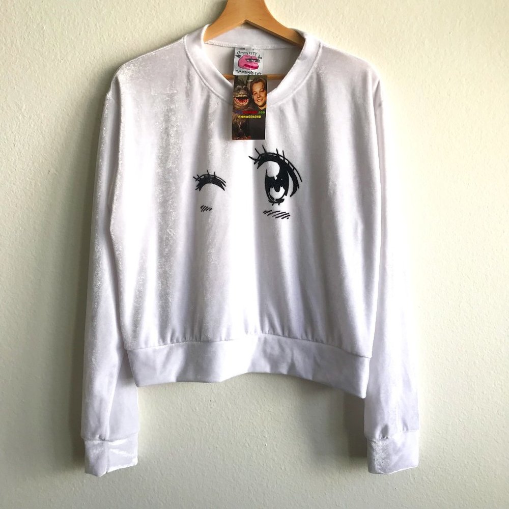 NWT omighty Anime Eyes Wink Chenille Velvety White Pullover Crewneck Size Medium